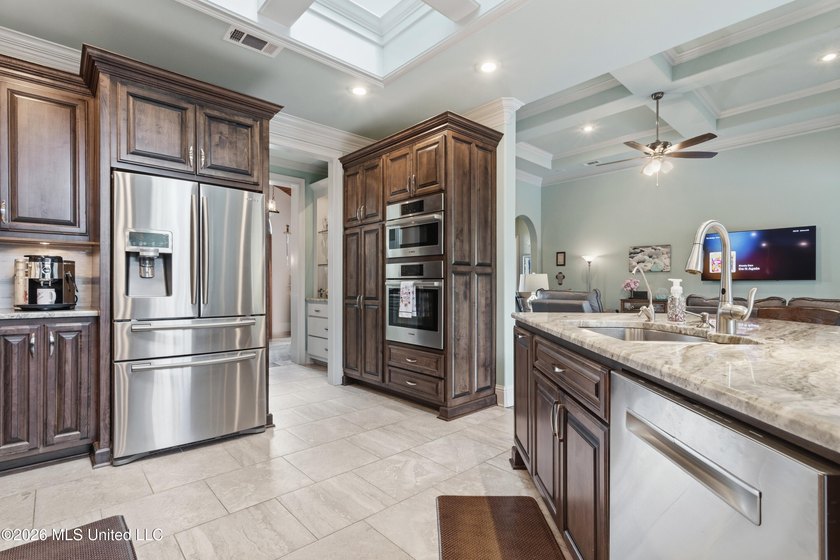 Experience exceptional luxury in the prestigious Toscana - photo 17