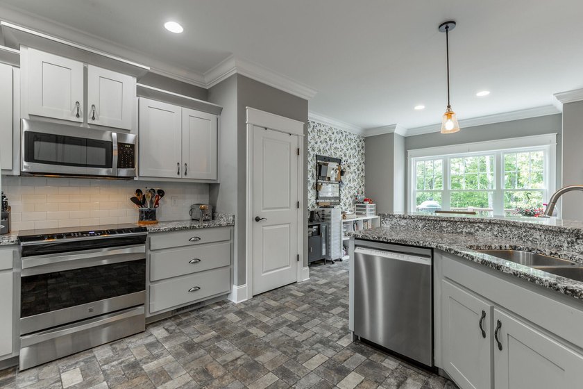 Welcome to this Beautifully designed home, built on 2017 - photo 19