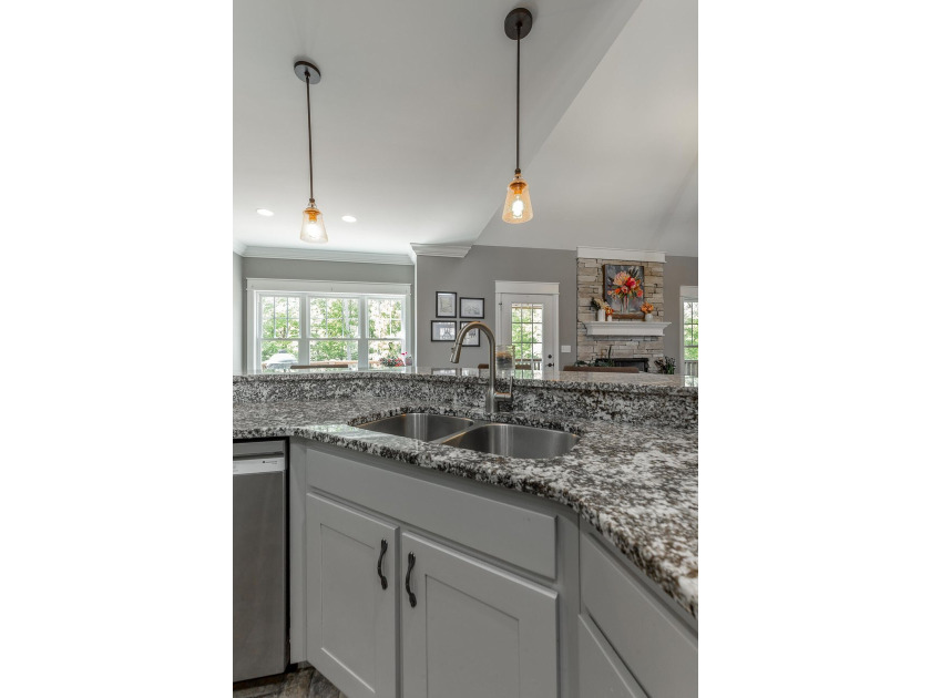 Welcome to this Beautifully designed home, built on 2017 - photo 29