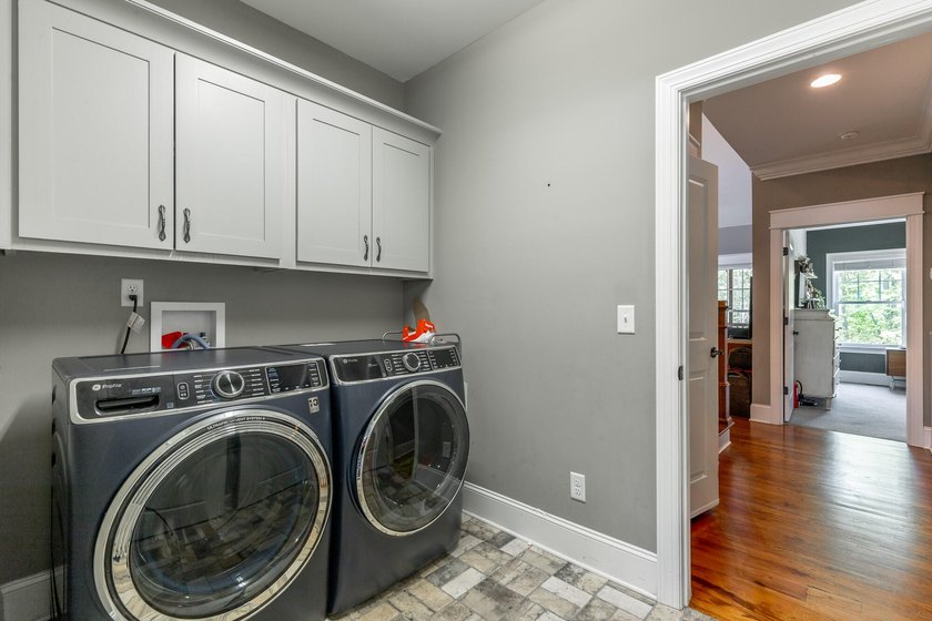 Welcome to this Beautifully designed home, built on 2017 - photo 46