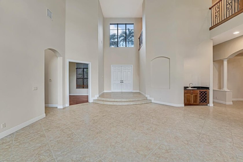 10513 Versailles Blvd - photo 7