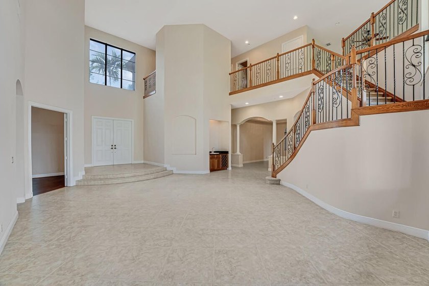 10513 Versailles Blvd - photo 9