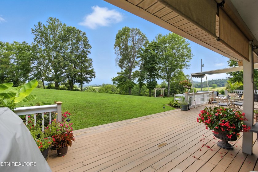 2 HOMES on 21.26 +/- UNRESTRICTED ACRES; - photo 10