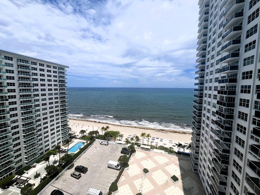 Beautiful direct ocean views from this rarely available &amp; highly - photo 2