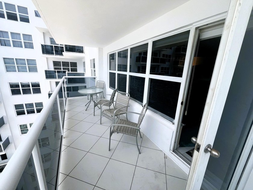 Beautiful direct ocean views from this rarely available &amp; highly - photo 5
