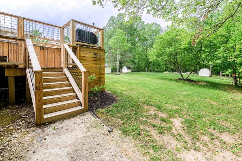 This stunning property is a true nature lover's paradise - photo 27