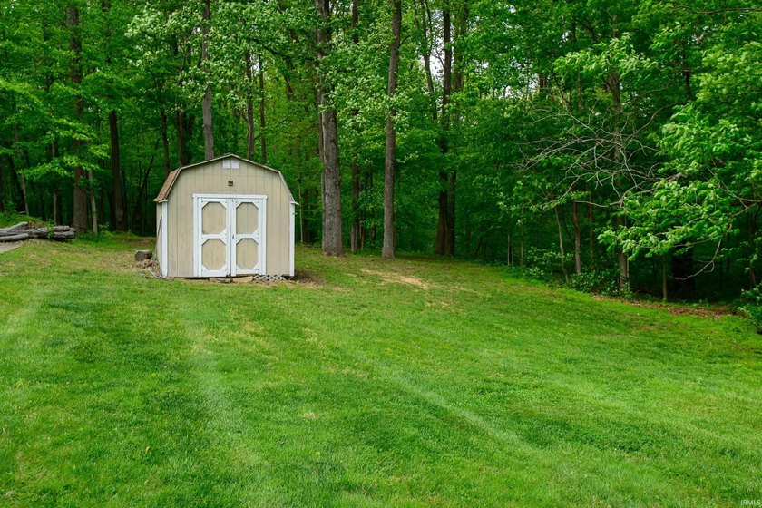 This stunning property is a true nature lover's paradise - photo 33