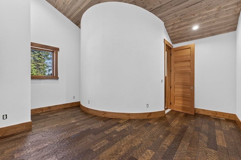 Welcome to Chteau Corbeau (Raven Castle), one of Tamarack - photo 33