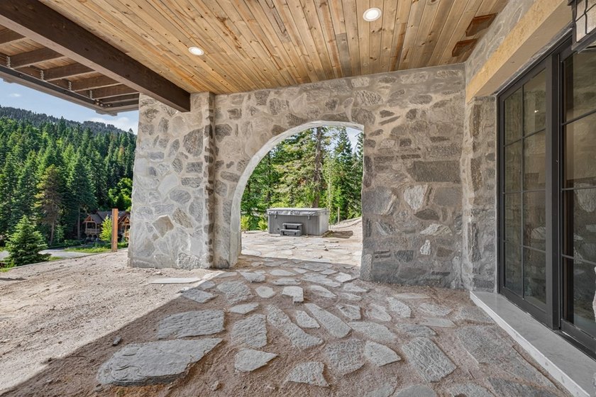 Welcome to Chteau Corbeau (Raven Castle), one of Tamarack - photo 50