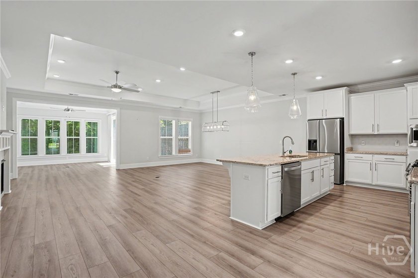 - OPEN HOUSE SCHEDULED FOR 7/25 IS CANCELLED PROPERTY IS UNDER - photo 6