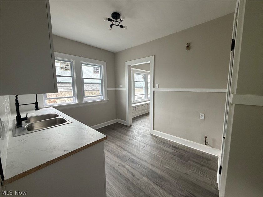Looking for a turnkey investment or the perfect owner-occupied - photo 14