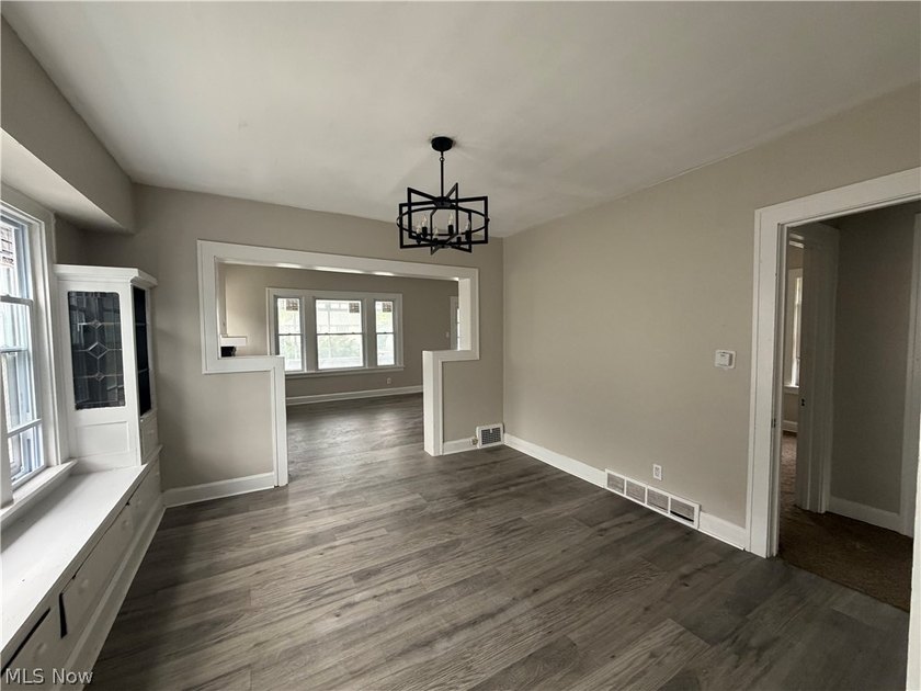 Looking for a turnkey investment or the perfect owner-occupied - photo 17