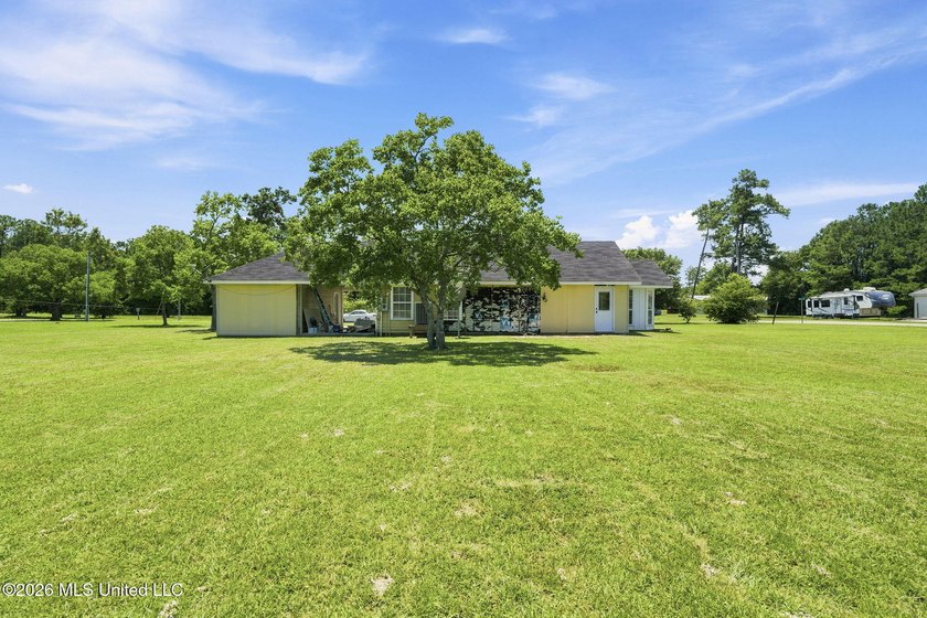 Bring your vision and transform this 3BR/2BA farmhouse-style - photo 24