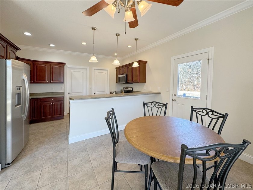 Lakefront living in a peaceful cove at the 26mm! Breathtaking - photo 11