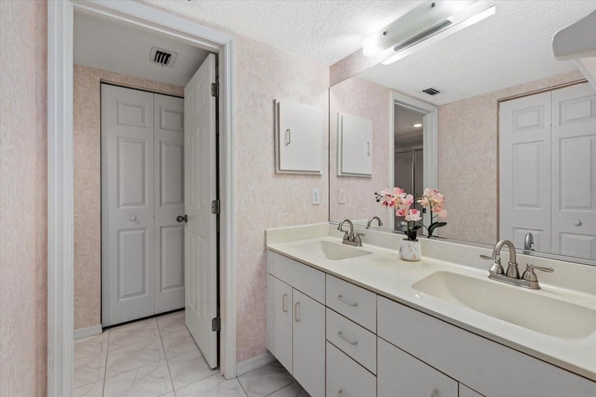 Welcome home to easy, elegant living at the Gardens at St - photo 18