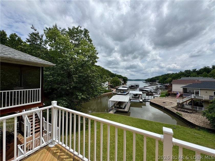 Lakefront living in a peaceful cove at the 26mm! Breathtaking - photo 32