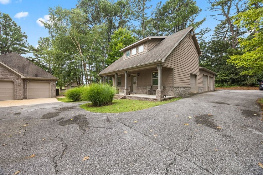 Amazing , like no other, one owner custom home within a wooded - photo 6