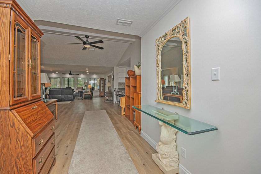Welcome home to this beautifully updated ranch-style residence - photo 14
