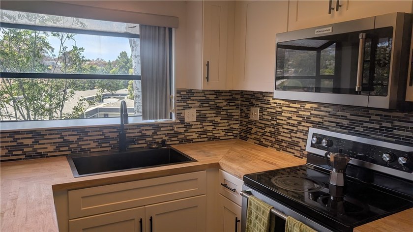 Location, Location, Location - a place to call home in La Jolla - photo 18