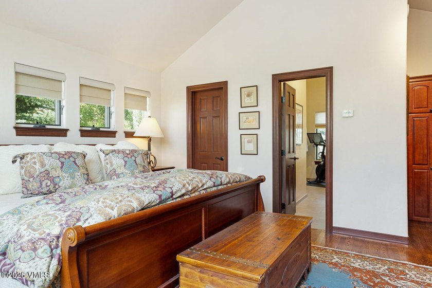 Mountain views, great outdoor living, and plenty of room for - photo 19