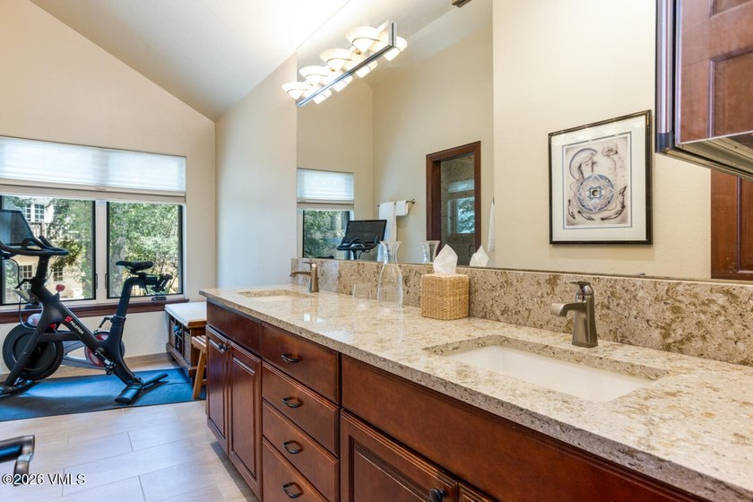 Mountain views, great outdoor living, and plenty of room for - photo 20