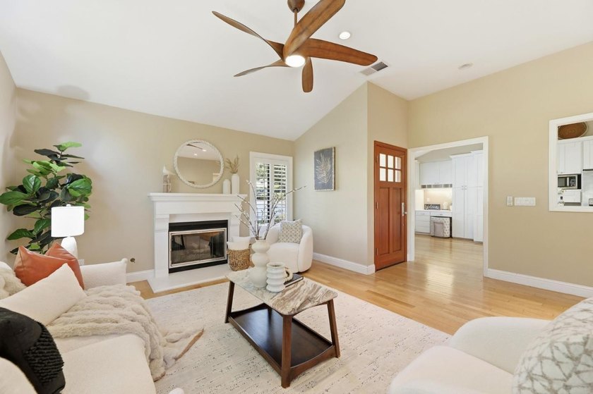Located in San Jose, this bright, completly updated, single - photo 7