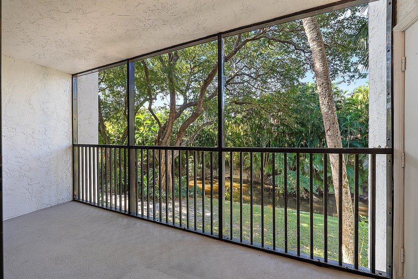Perfect beach bungalow with serene views--your slice of paradise - photo 5