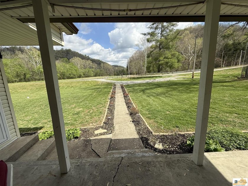 Price reduced! Don't miss this great place in one of the most - photo 3