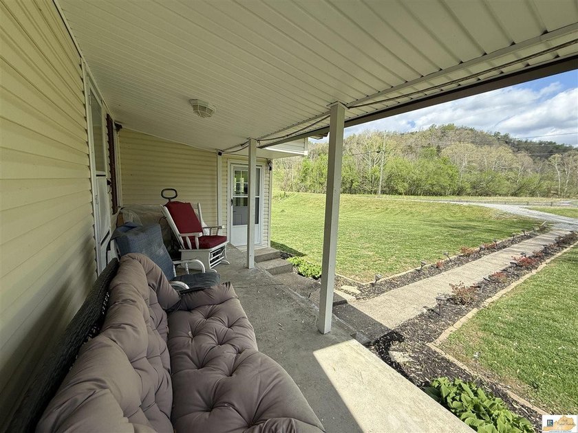 Price reduced! Don't miss this great place in one of the most - photo 4