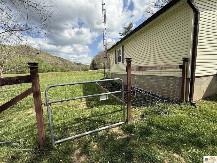 Price reduced! Don't miss this great place in one of the most - photo 10