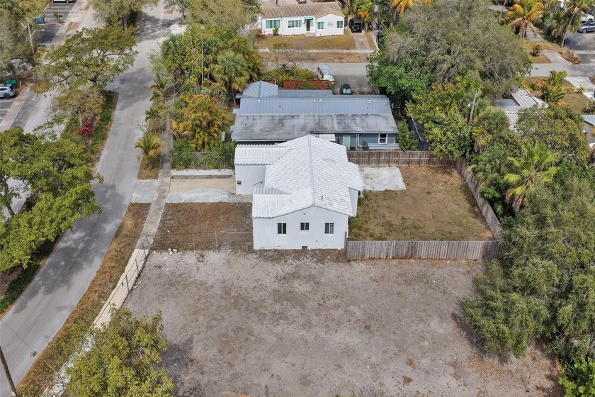 Bright, newly renovated 2-bed, 1-bath home plus versatile den in - photo 45