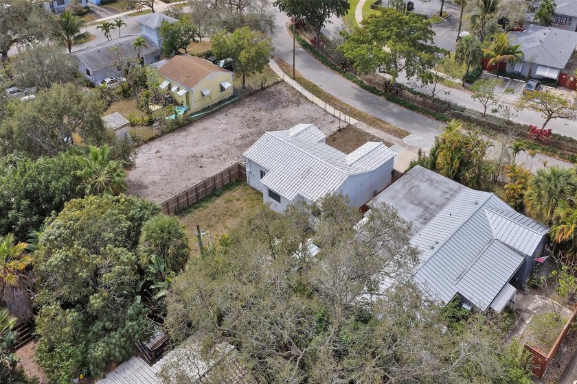 Bright, newly renovated 2-bed, 1-bath home plus versatile den in - photo 48