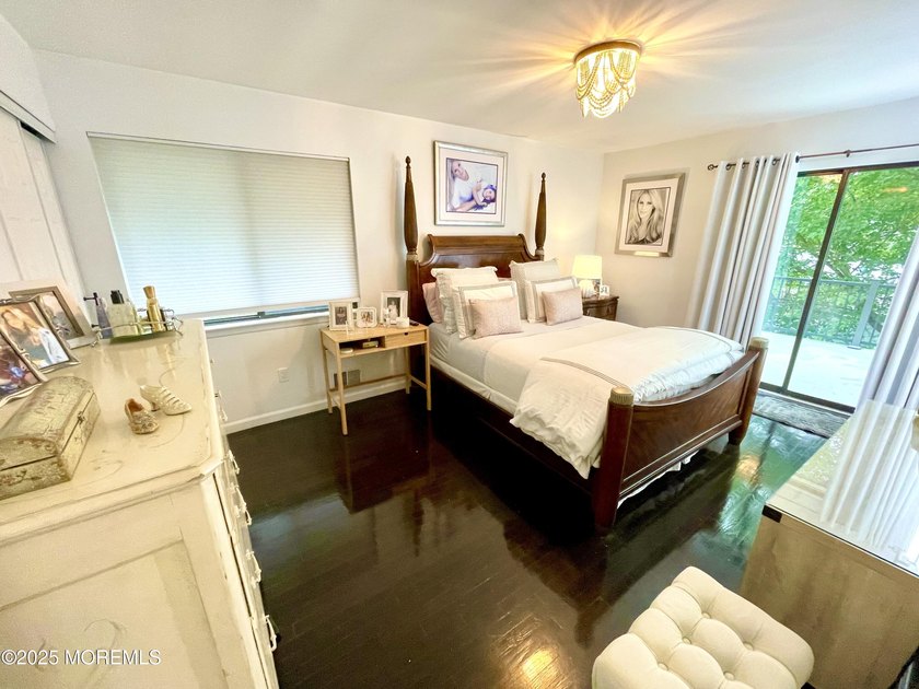 This gorgeous contemporary split level is located on a quiet - photo 20