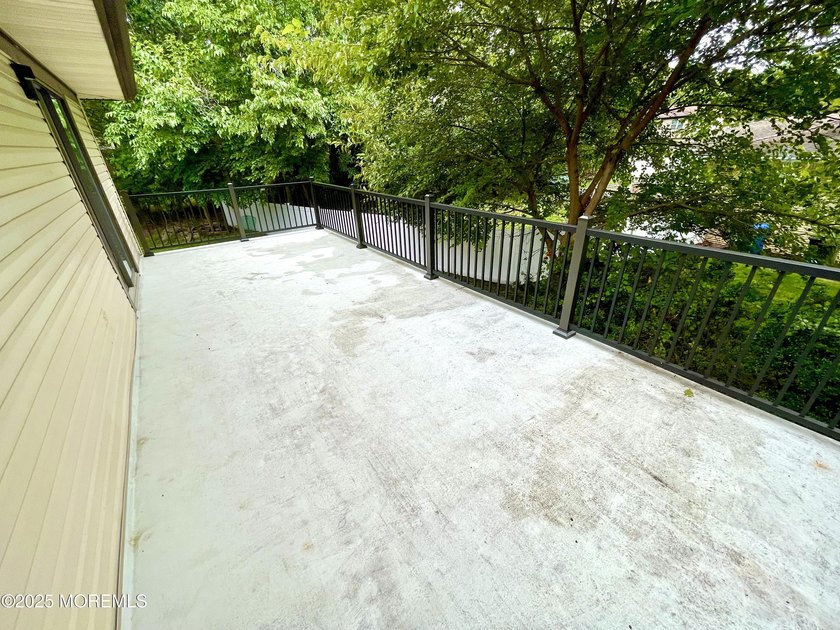 This gorgeous contemporary split level is located on a quiet - photo 21