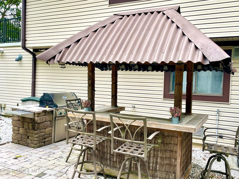 This gorgeous contemporary split level is located on a quiet - photo 37