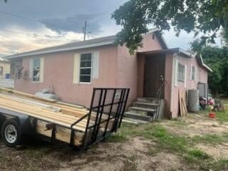 Investor Special! Property is being sold As-Is; seller will make - photo 2