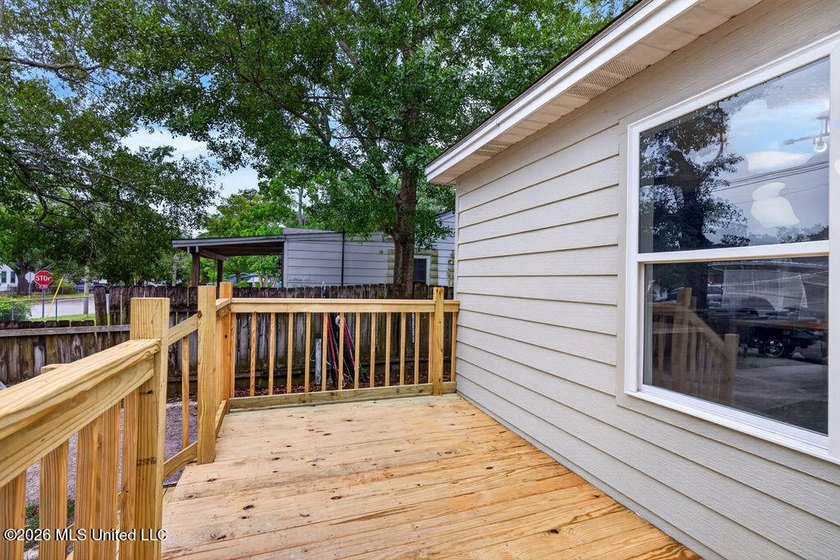 Completely remodeled and move-in ready! This home has been - photo 6