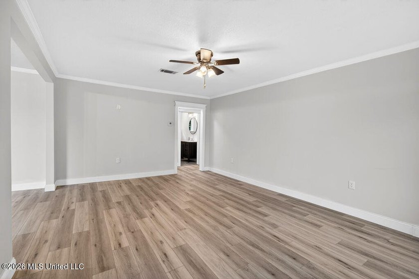 Completely remodeled and move-in ready! This home has been - photo 7