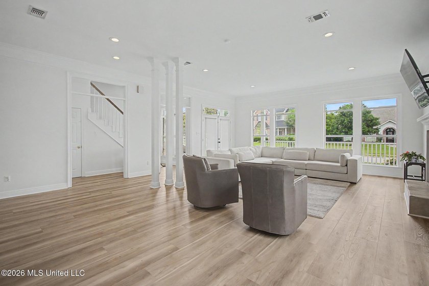 Rare find in the desirable Stanton Place, situated on a corner - photo 7