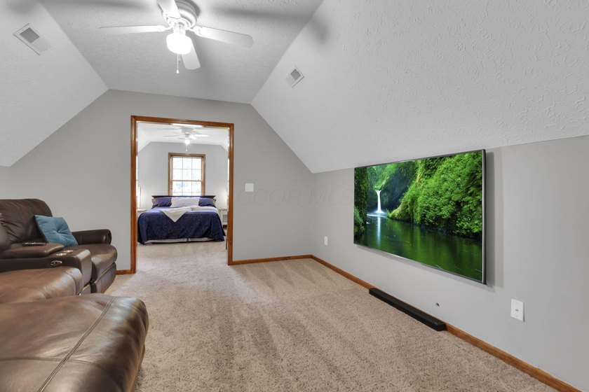 1.35-acre estate,framed by a dense, private wall of mature trees - photo 60