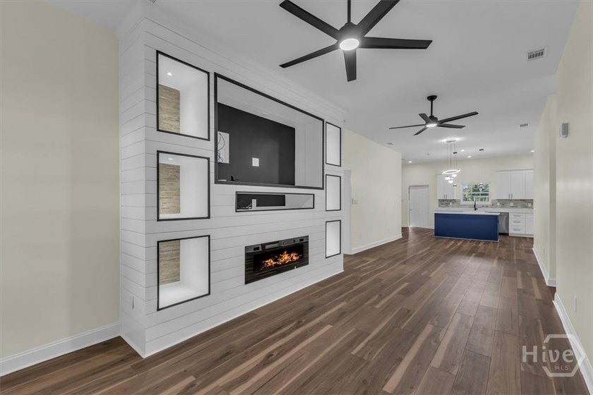 PRICED BELOW APPRAISED VALUE, INSTANT EQUITY! NEW CONSTRUCTION - photo 4