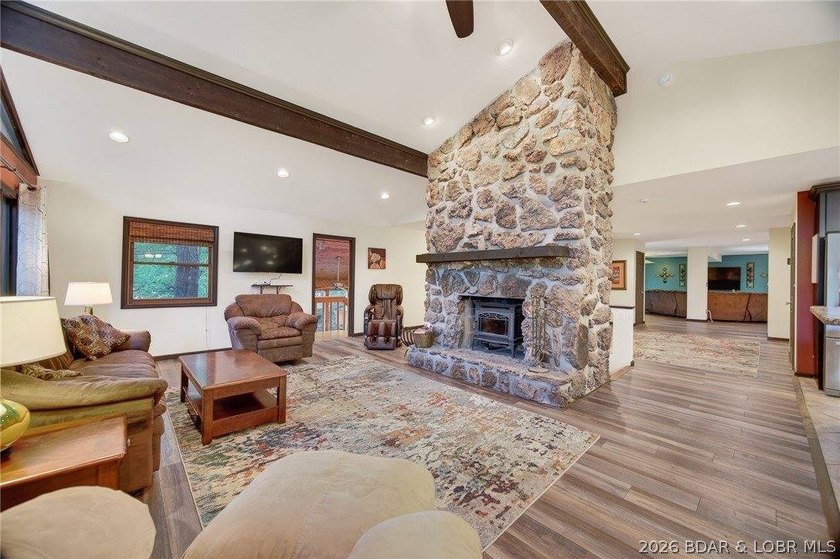 Experience the best of Lake of the Ozarks living in this - photo 12