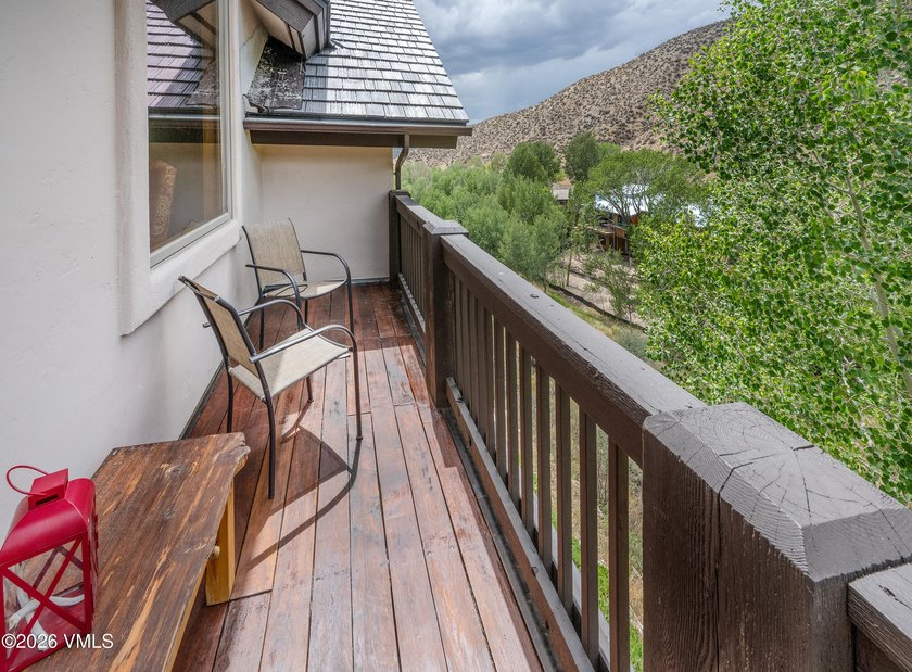 Welcome to this beautifully maintained three bedroom, three bath - photo 17