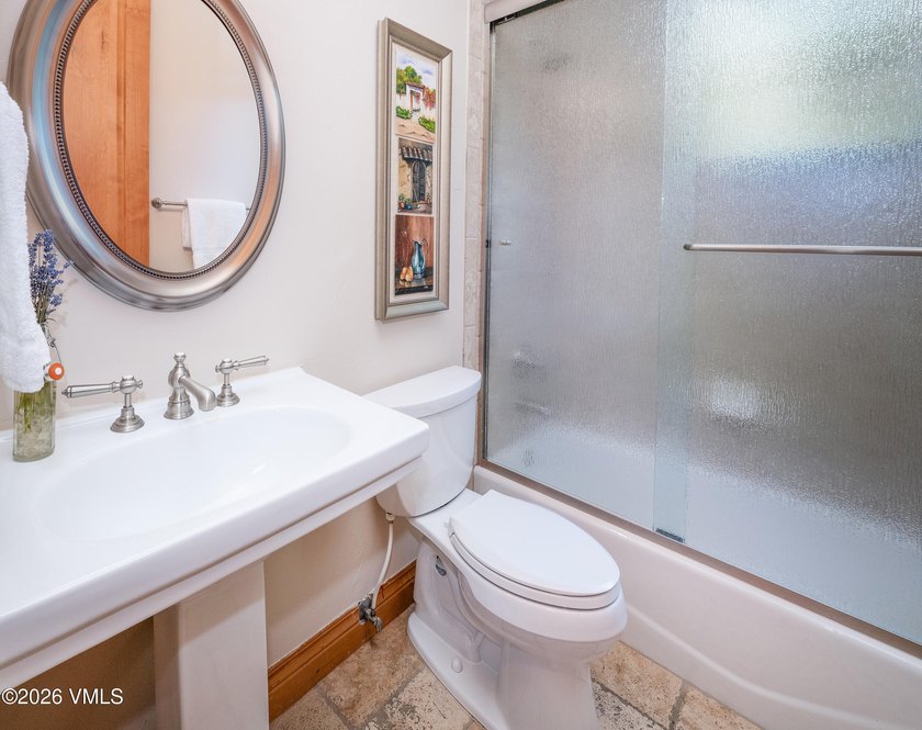 Welcome to this beautifully maintained three bedroom, three bath - photo 18