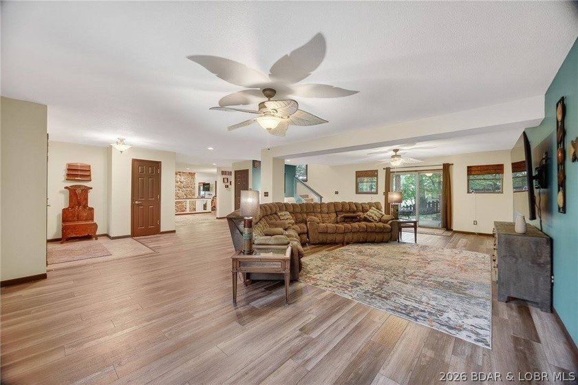 Experience the best of Lake of the Ozarks living in this - photo 24