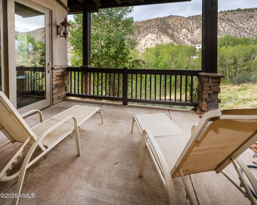 Welcome to this beautifully maintained three bedroom, three bath - photo 37