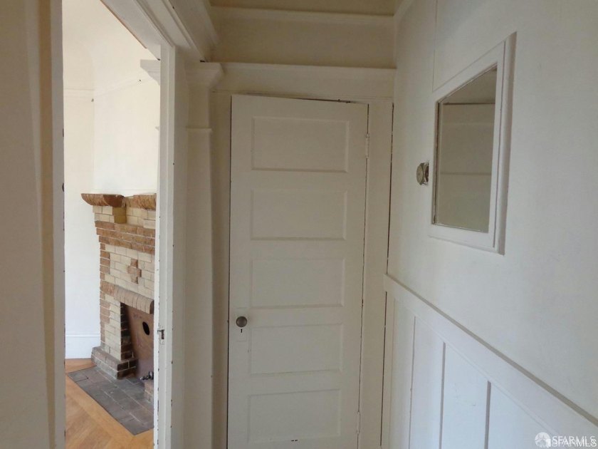 Middle floor 2 BR with parking. As you enter, you'll see the - photo 4