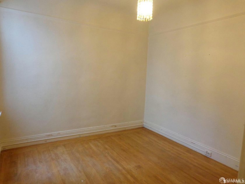 Middle floor 2 BR with parking. As you enter, you'll see the - photo 6