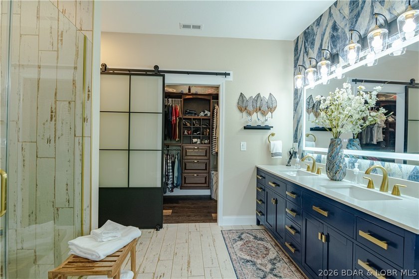 Amazing Rental Potential! Solar Efficient Lake Home with energy - photo 28