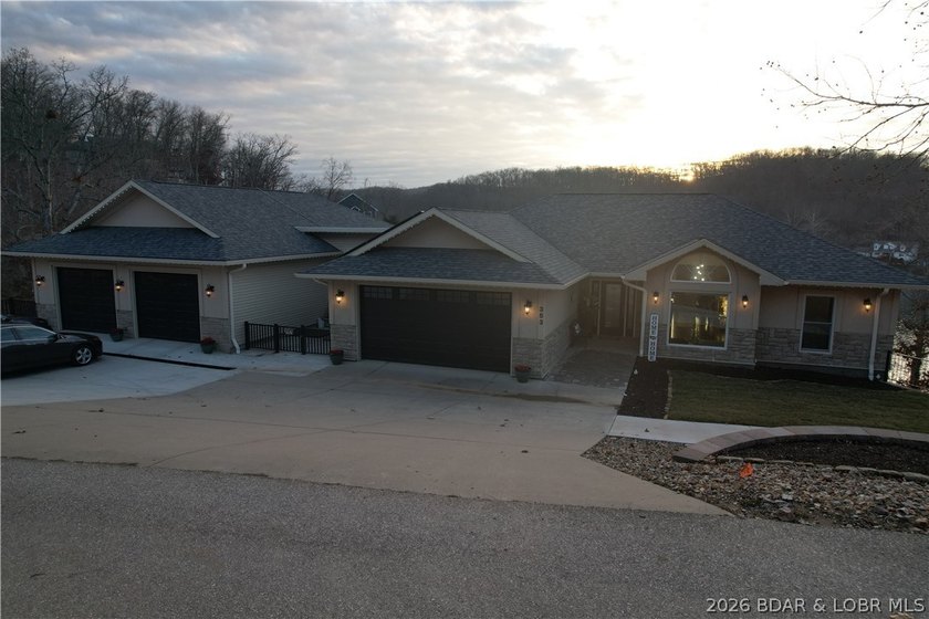 Amazing Rental Potential! Solar Efficient Lake Home with energy - photo 42